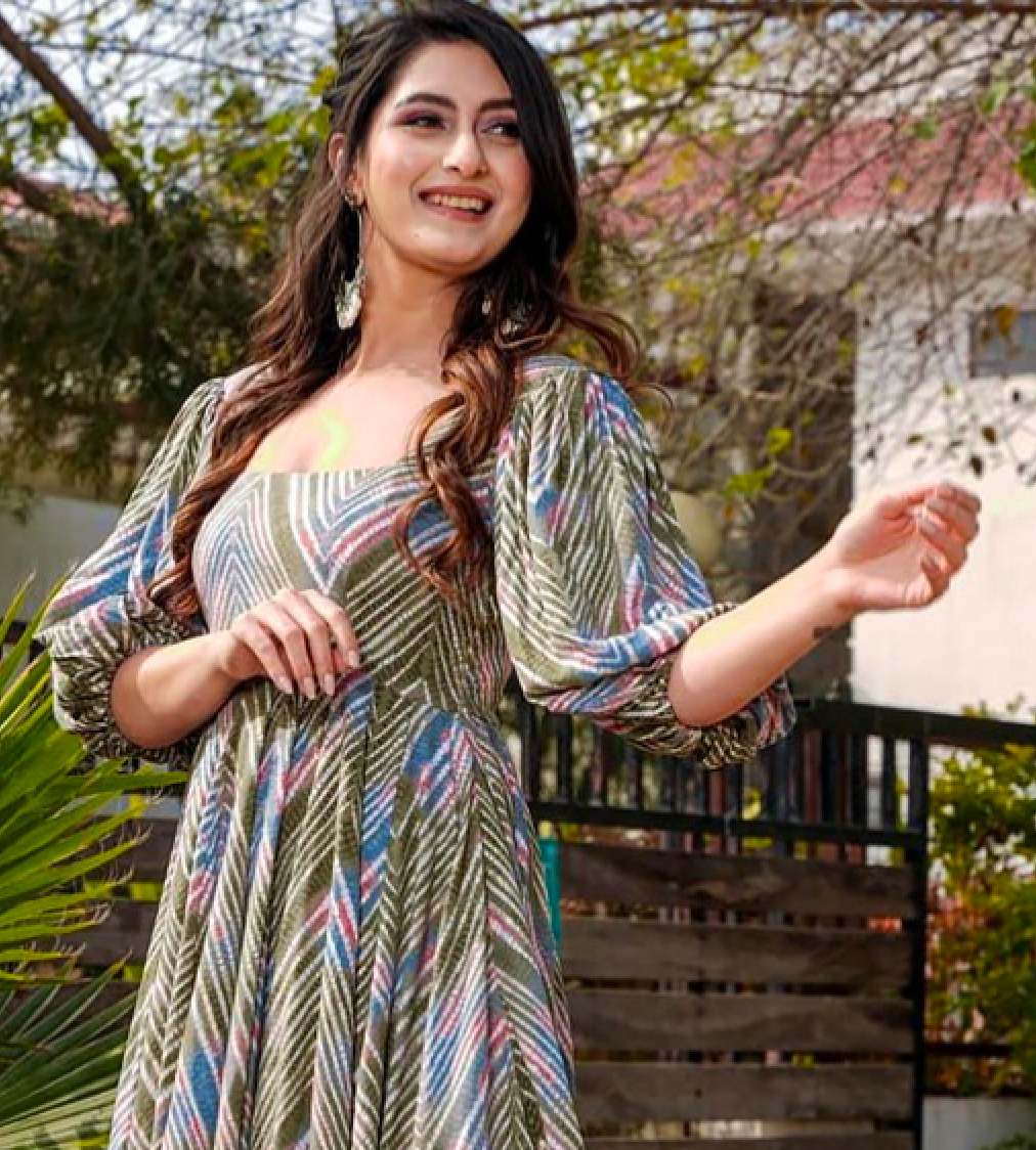 Matrut | Clora Bee Mehendi Green Maxi Dress