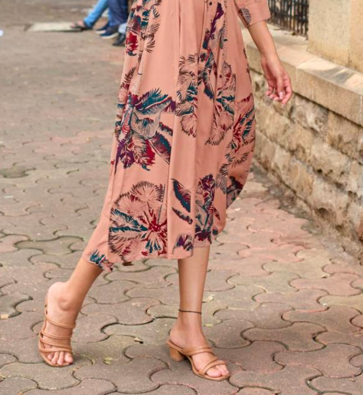 Matrut  | Tripsy Belt Brown Dress